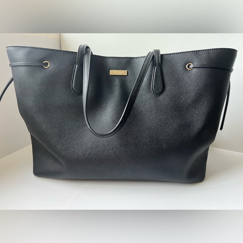 EUC KATE SPADE Leather Tote in Black